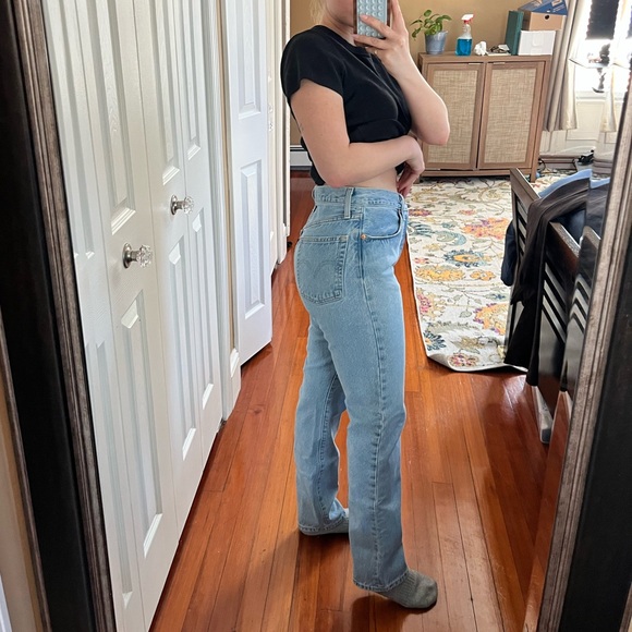 Levi’s 501 High Rise Straight Leg Jeans Light Wash Vintage Style Sz W28 L30 - Picture 3 of 3